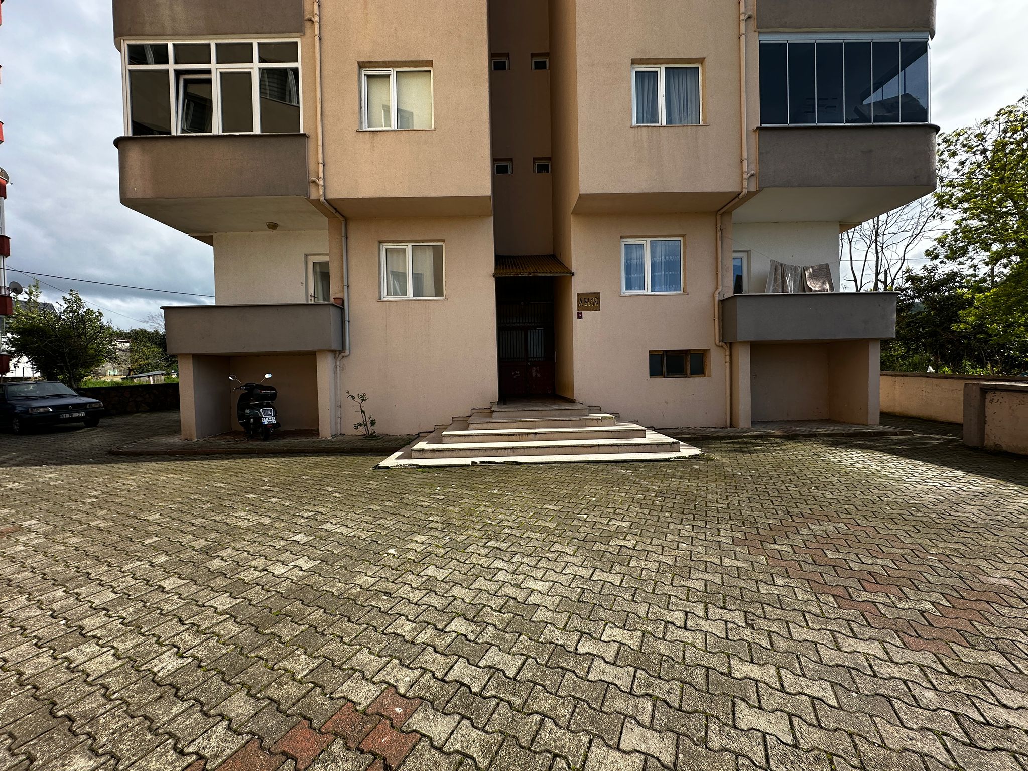 MABEL'DEN ADACIK MAHALLESİ GÜZELYURT SİTESİ 3+1 SATILIK DAİRE
